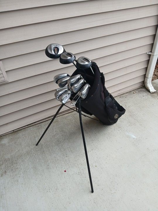 Whole Set Of Golf Club