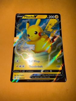 Pikachu V Holo Pokémon Card 086/264