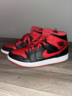 Jordan 1 Mid