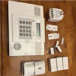 *CASH ONLY* Honeywell LYNXR/LYNXR24/LYNXR-EN Home Security Package