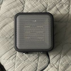 Amazon basics mini space heater 