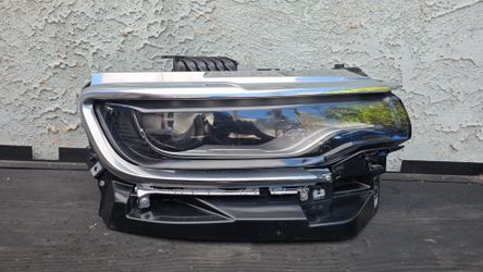 2022-2024 JEEP WAGONEER RIGHT PASSENGER SIDE HEADLIGHT OEM