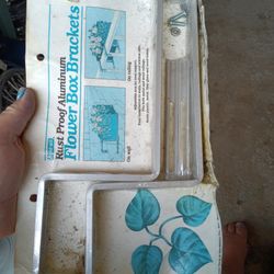 Aluminum Flower Box Bracket