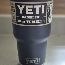 YETI RAMBLER TUMBLER (BLUE)