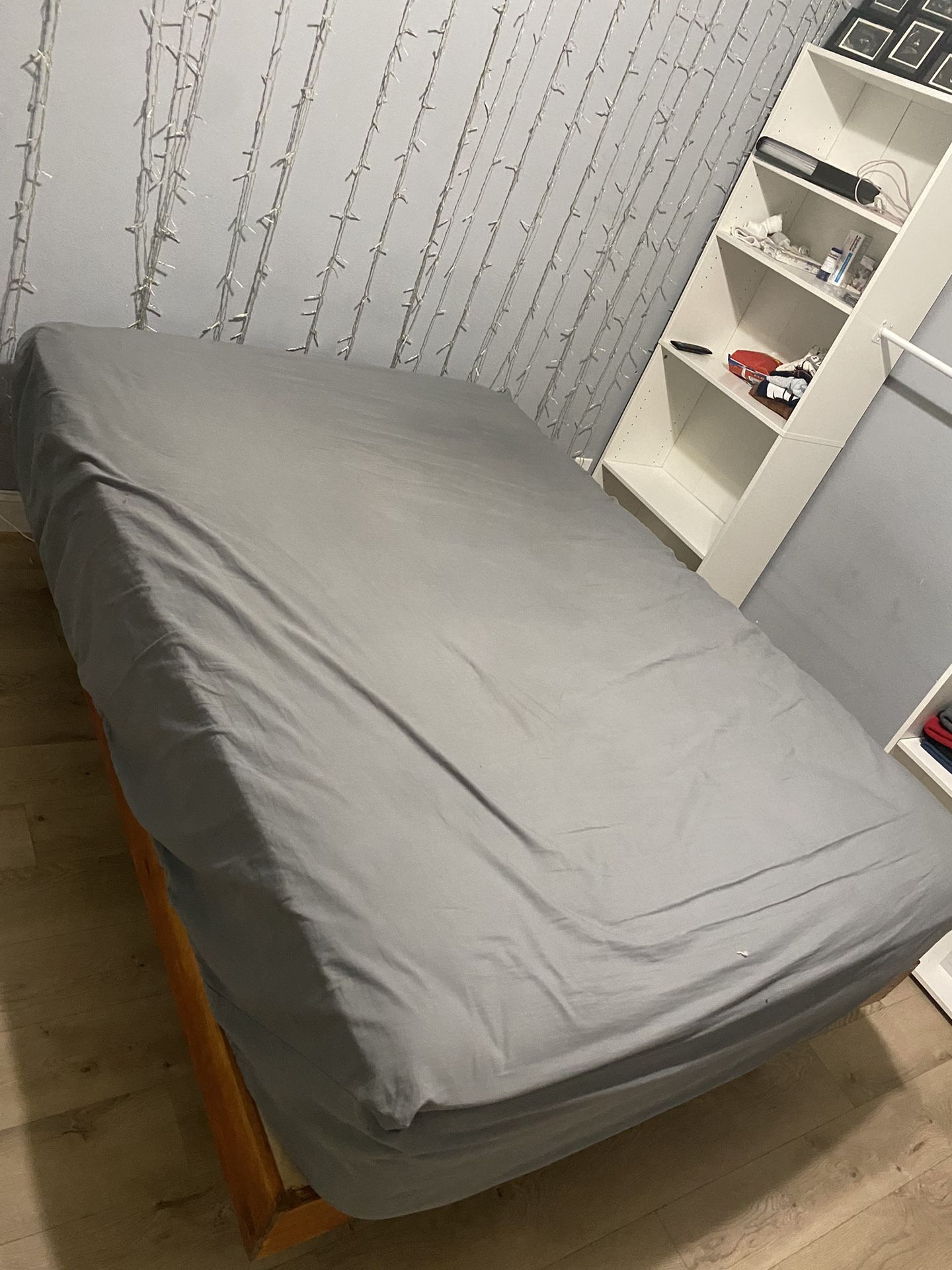 Full size mattress
