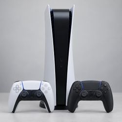 PlayStation 5 Digital Edition + 2 Controllers