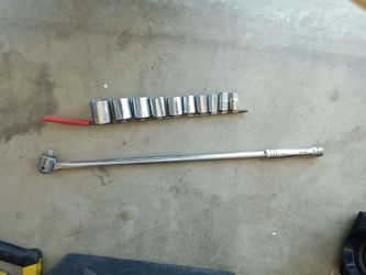 Husky 10-Piece Socket Set with 24" Breaker Bar