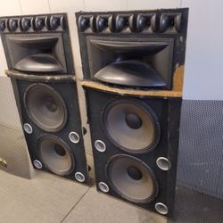 4 Speakers, Crossovers & Tweeters.. Call only 