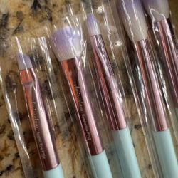 SL Miss glam Make Up Brushes 