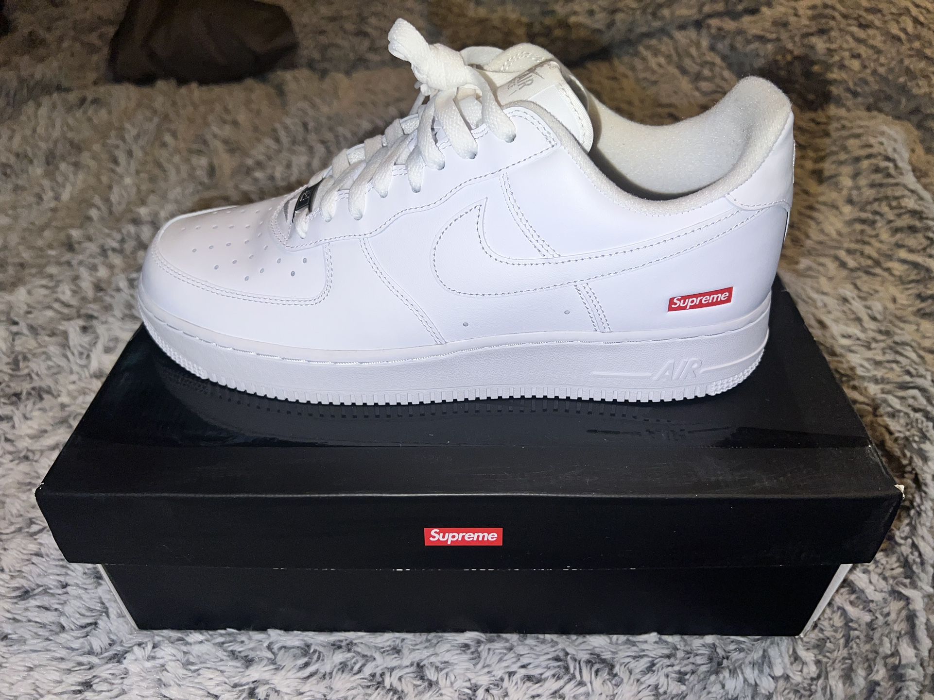 Nike Air Force 1 Supreme Low