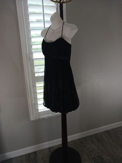 SIZE 5/6 BLACK PARTY DRESS DELARU COLLECTION 80 % NYLON 20 %  SPANDEX