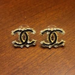 CC  EARRINGS 