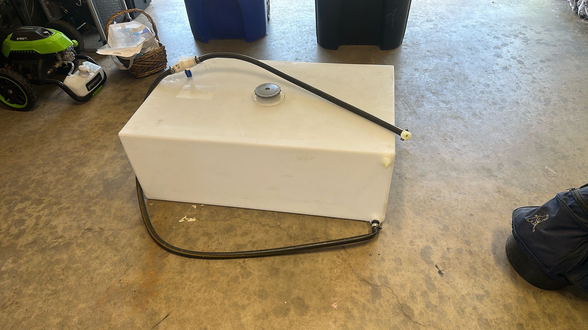 Low Profile Water Tank