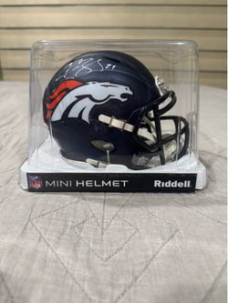 Champ Bailey Signed Denver Broncos Riddell Mini Helmet AUTO Beckett COA