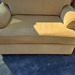 Ethan Allen love seat