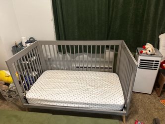 Baby crib