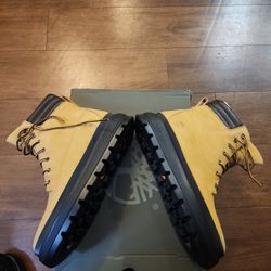 Timberland Women Size 8 Boots/Brand New