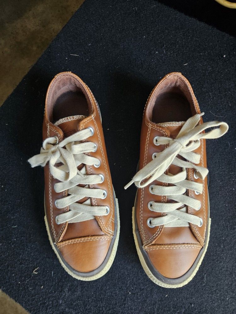 Leather Low Top Converse
