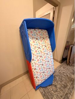 Toddler bed with mattress