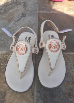 Michael lots flip flops size 7 toddler