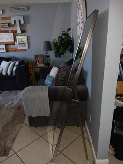 Standing Mirroe 5.5 Ft (65 Inch)Tall By  18.5 Inch
