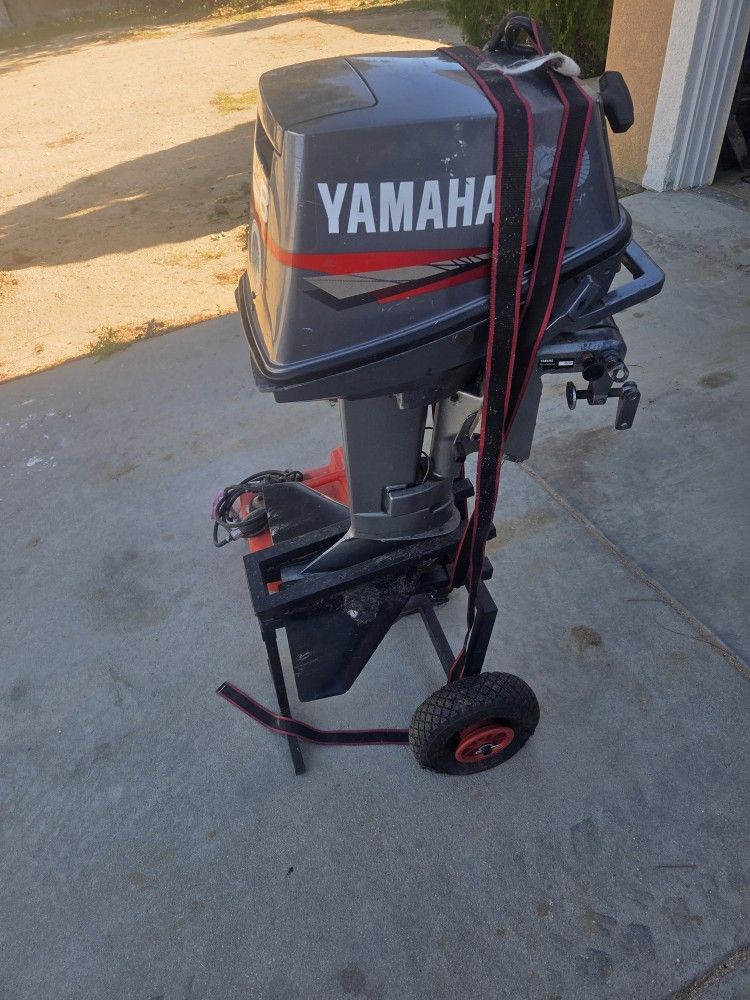 Yamaha 8Hp O.B Moter With Stand