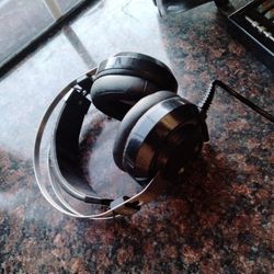 Scoria Headphones