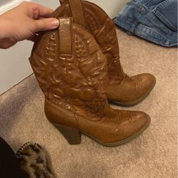 Boots Size 8 