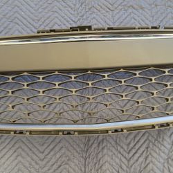 For Mazda CX-7 2010-2012 MA1036121 Black Front Bumper Lower Grille Assembly