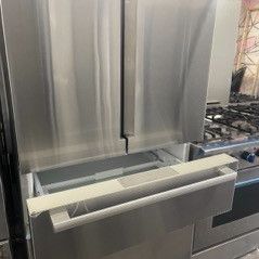 BOSCH 800 SERIES FRENCH FOOR 4 DOOR STAINLESS STEEL