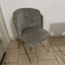 Silla Color Gris $30