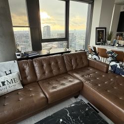 Gorgeous Ashley Baskove Auburn 3-Piece Leather Sectional