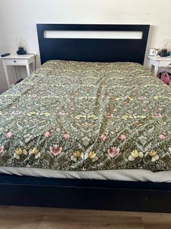 Queen Bed