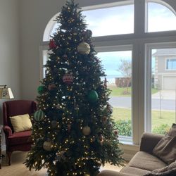 9’ lighted Christmas tree