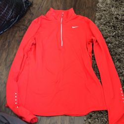 Nike Dri Fit Size Small