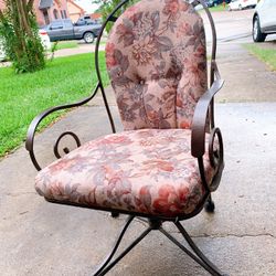 Floral Print Chair With Wheels