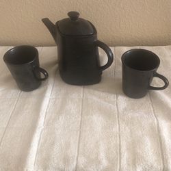 Tea/Coffee Set . 200 ml Cups X2.