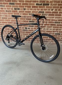 NEW 2025 LARGE MARIN PRESIDIO 1 BLACK 8 SPEED URBAN CITY FITNESS HYBRID BIKE