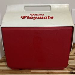 Vintage Used Larger Style Igloo Ice Chest Deluxe Playmate Cooler Camping Fishing Work Bbq Boat Travel 