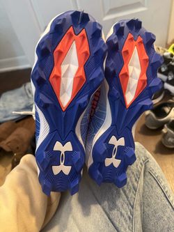 Under Armour Baseball Cleats – TX Heat Design – Size 5.5Y – Brand New