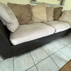 Loveseat 