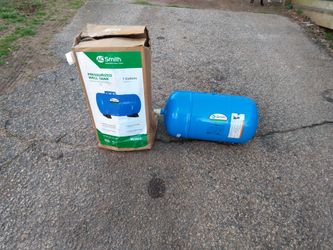BRAND NEW Pressurized Well Tank