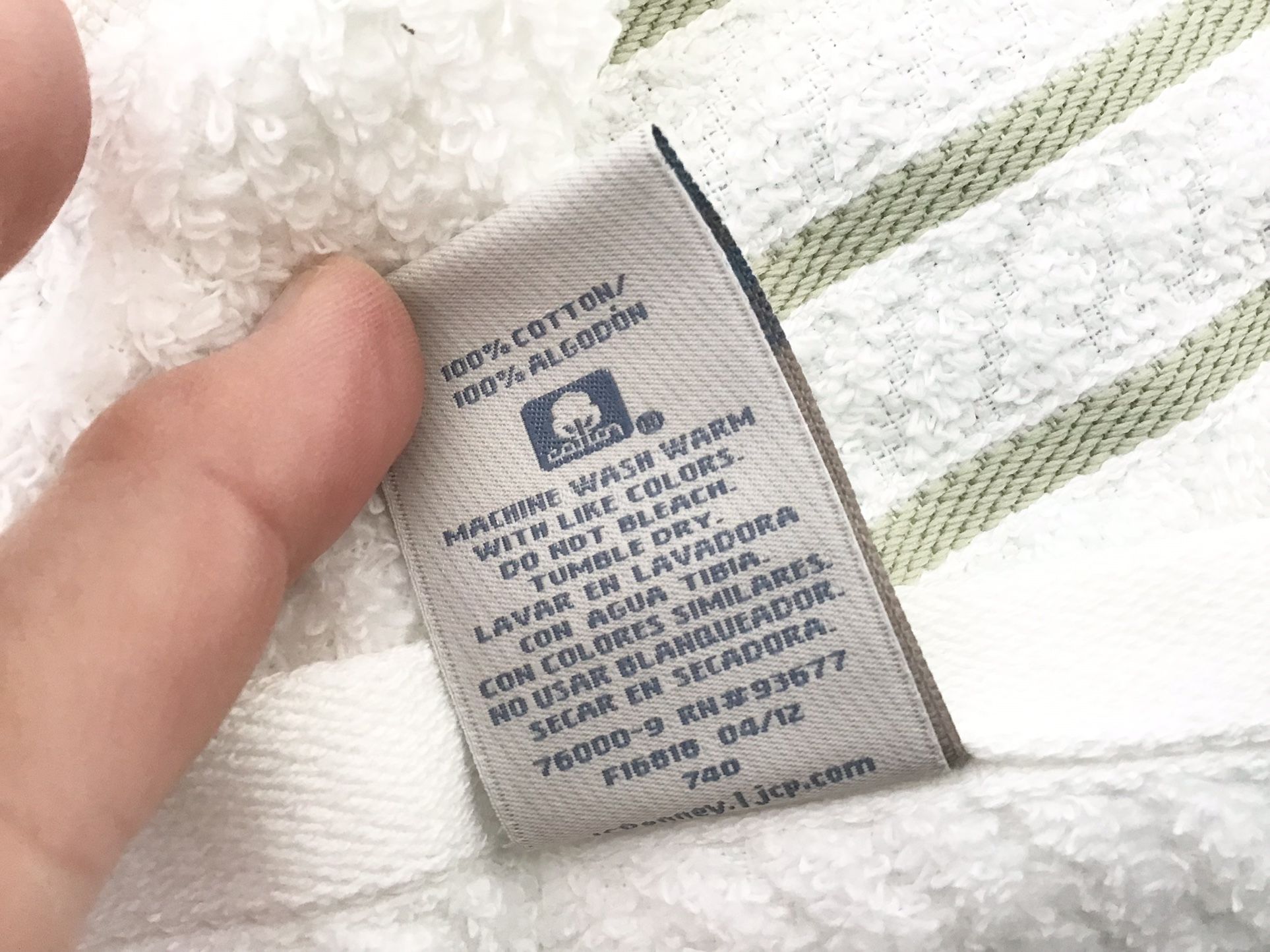 3 Linden Street Quick Dri Hand Towels 100 Cotton White Green Stripes Pattern Lightweight NEW for Sale in Garden City P NY OfferUp