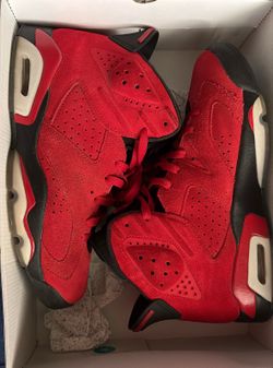 Red Jordan 6s