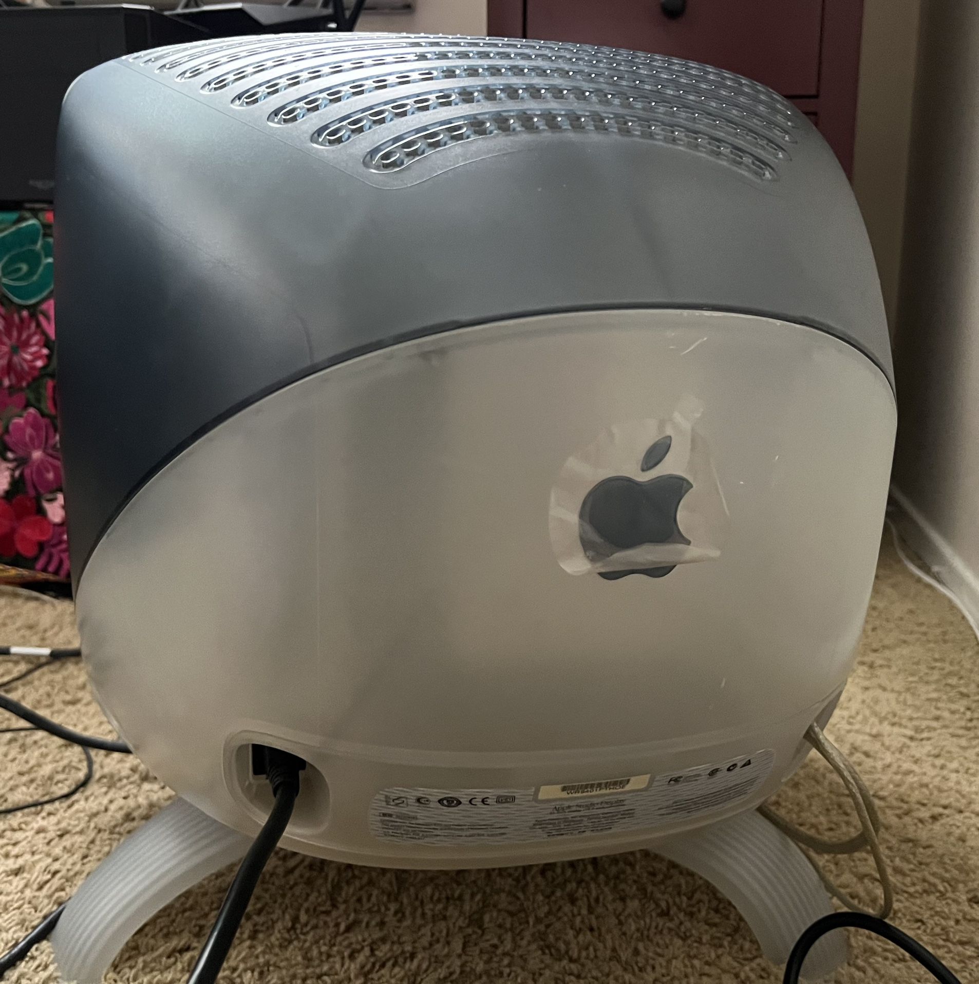 Apple Studio Display Graphite 21” CRT for Sale in Santa Apple Studio Display Graphite 21” CRT for Sale in Santa