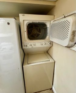 Kenmore Stacked Washer Dryer Unit