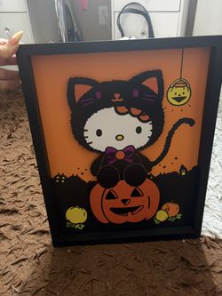 Hello Kitty Halloween Decor