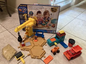 Mash And Mold Playsand Included