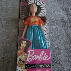 New Barbie Fashionistas Doll 