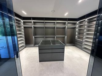 Modern Custom Walk-In Closet / Clóset Vestidor Moderno Personalizado 